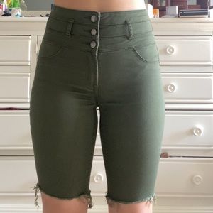 Refuge Jegging Shorts